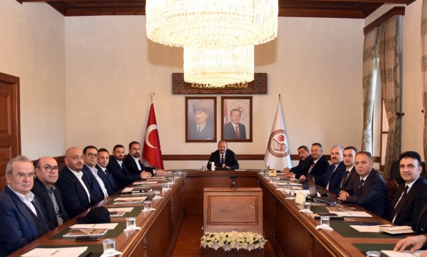 Başkanımız Mehmet Salih TEKELİ Valimiz Sayın Meftun DALLI başkanlığında gerçekleştirilen Ahşap Fuarı İstişare Toplantısına katıldı.